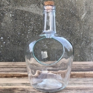 Vase en forme de bouteille - verre transparent blanc et bouchon en liège